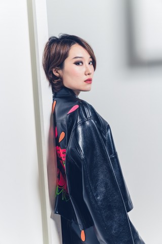 이상봉 패션디자이너 펑크 메이크업 실습 참여